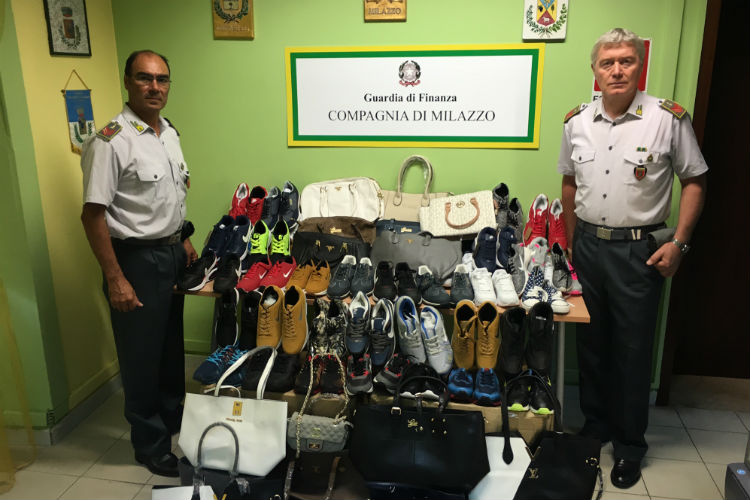 Scoperta dalla Guardia di Finanza banda che falsificava prodotti Adidas, Nike, L. Vitton, Prada