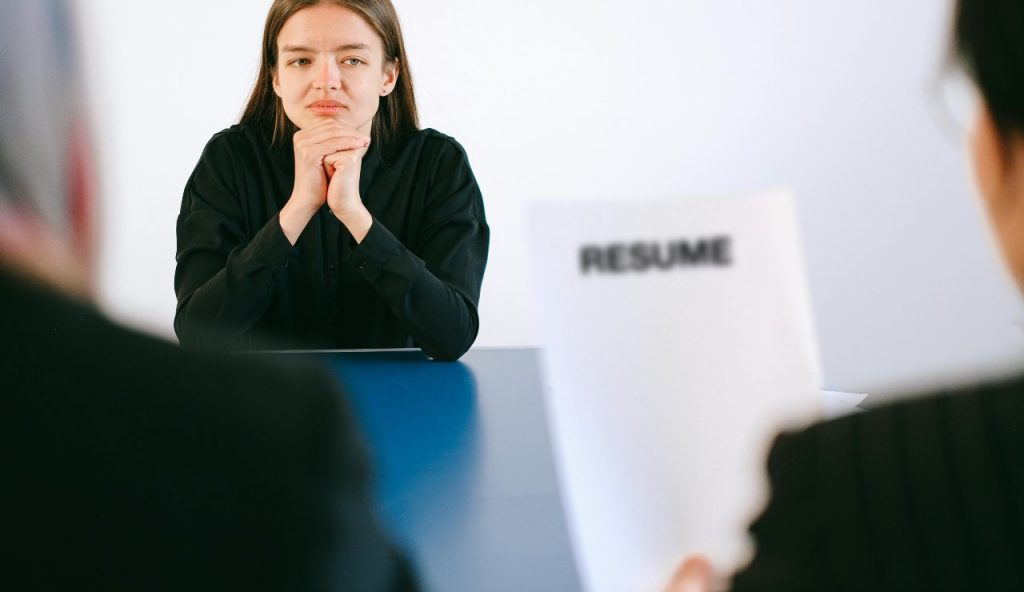 Colloquio - foto pexels - lagazzettaennese.it