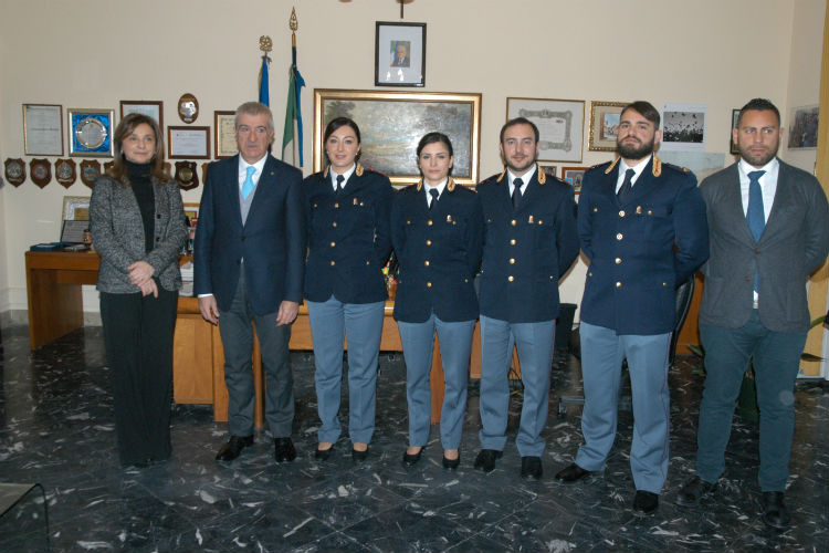 Enna: Presentati in Questura i nuovi Commissari Capo dott.ssa Rosa Cascio e dott.ssa Chiara Ricco Galluzzo.