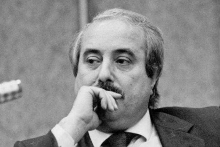 M5S all’Ars: “Il seme di speranza di Falcone continui a germogliare nelle nostre coscienze”