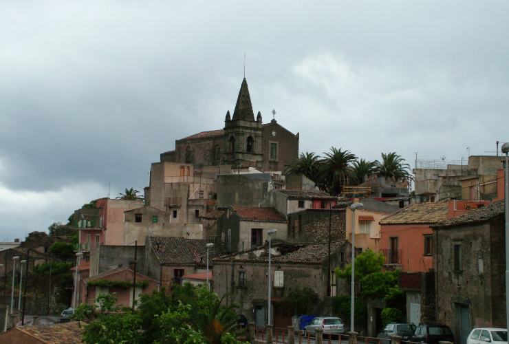 Forza d'Agrò in primo piano - foto wikimedia commons - lagazzettaennese.it