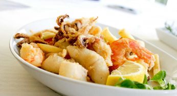 Questi 12 ristoranti di pesce sul mare in Sicilia sono la prova che il Paradiso esiste davvero | Il numero 3 è pazzesco