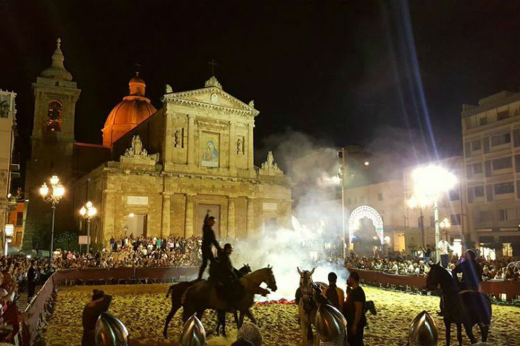 Palio dell’Alemanna: stasera la grande parata medievale