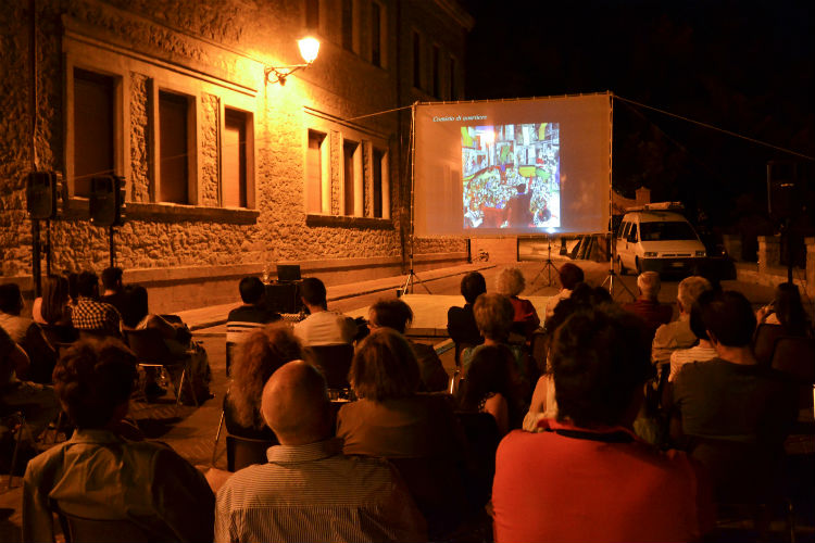 “La Storia dell’Arte in Musica” di Sebastiano Occhino incanta Aidone