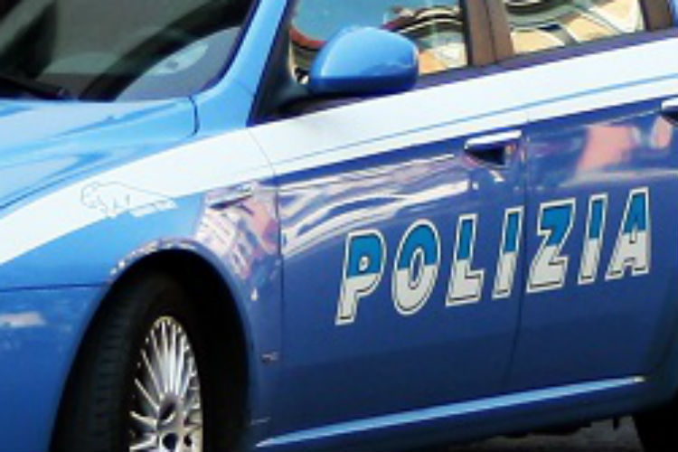 Prosegue la campagna antitruffe della Polizia: “Non siete soli #chiamatecisempre”