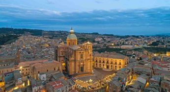 La PIAZZA più BELLA di Sicilia si trova solo a Enna | Lo ricoscono da Nord a Sud, i turisti hanno prenotato fino a Natale