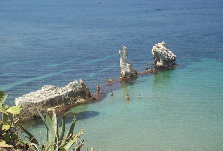 Terrasini, città dell'amore - foto flickr - lagazzettaennese.it
