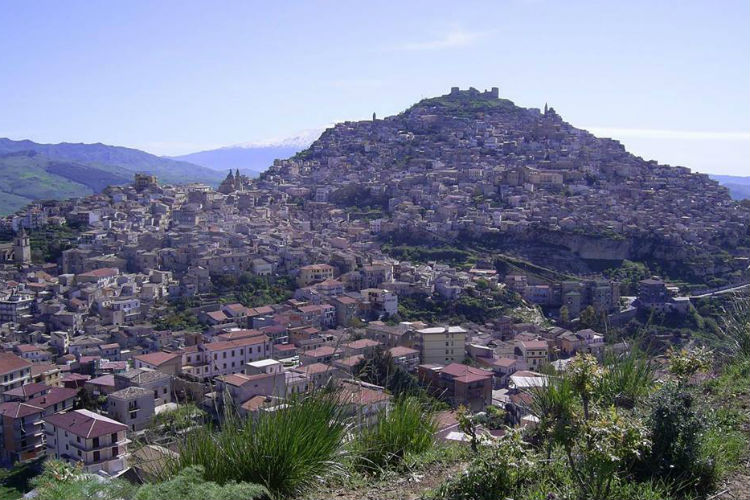 Agira: visitatori e studenti al Museo “Diodoro Siculo” del Cutgana