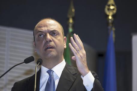 Il Ministro Alfano indagato per il trasferimento del Prefetto di Enna