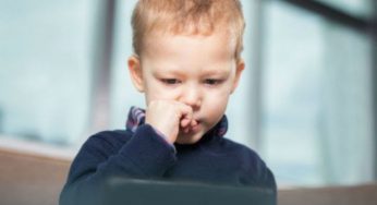 Sentenza della Cassazione, foto sui social di figli minorenni: i genitori rischiano fino a 10mila euro