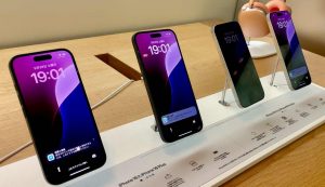 iPhone 16 - foto wikimedia commons - lagazzettaennese.it