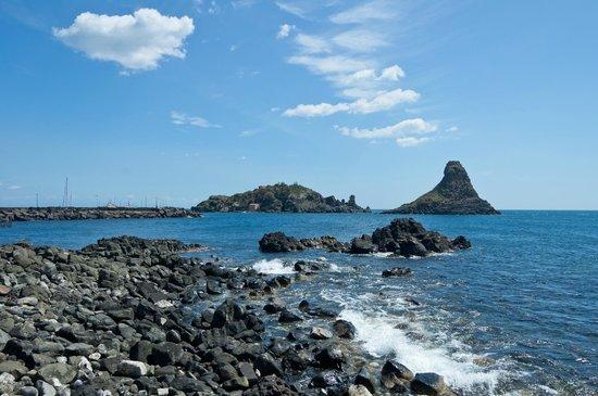 Sicilia: M5S “La Regione acquisisca il casolare dei ‘Malavoglia’ di Verga, ad Aci Trezza”