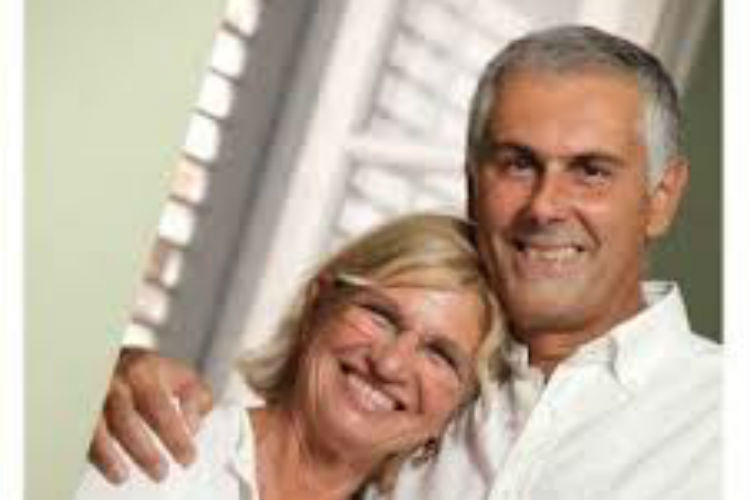 Micari: prima l’amore poi la politica, martedì 24 ottobre il candidato si sposa