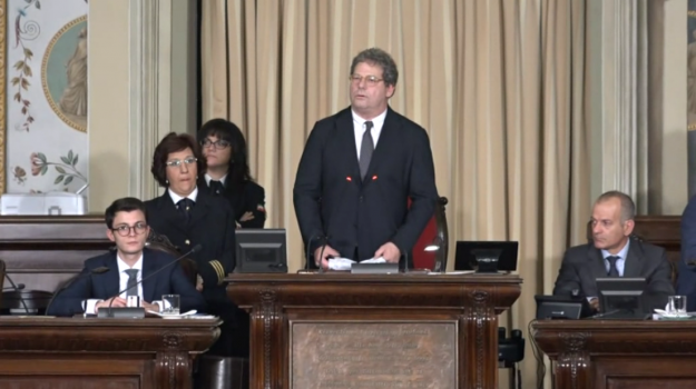 Sicilia: Presidente Miccichè il discorso dell’ insediamento