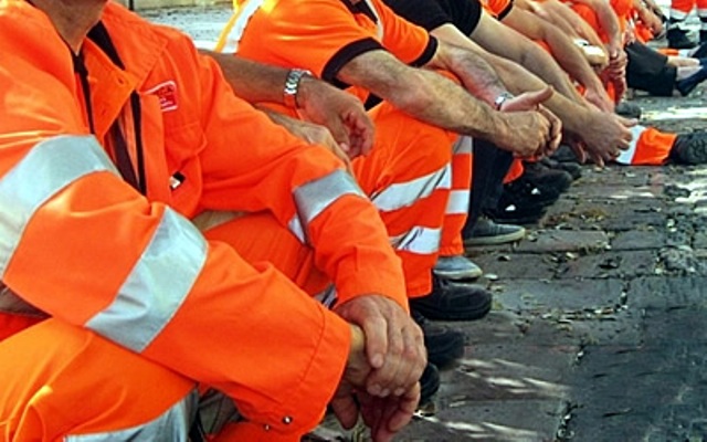 Troina: Quattro operai del servizio rifiuti vanno in pensione