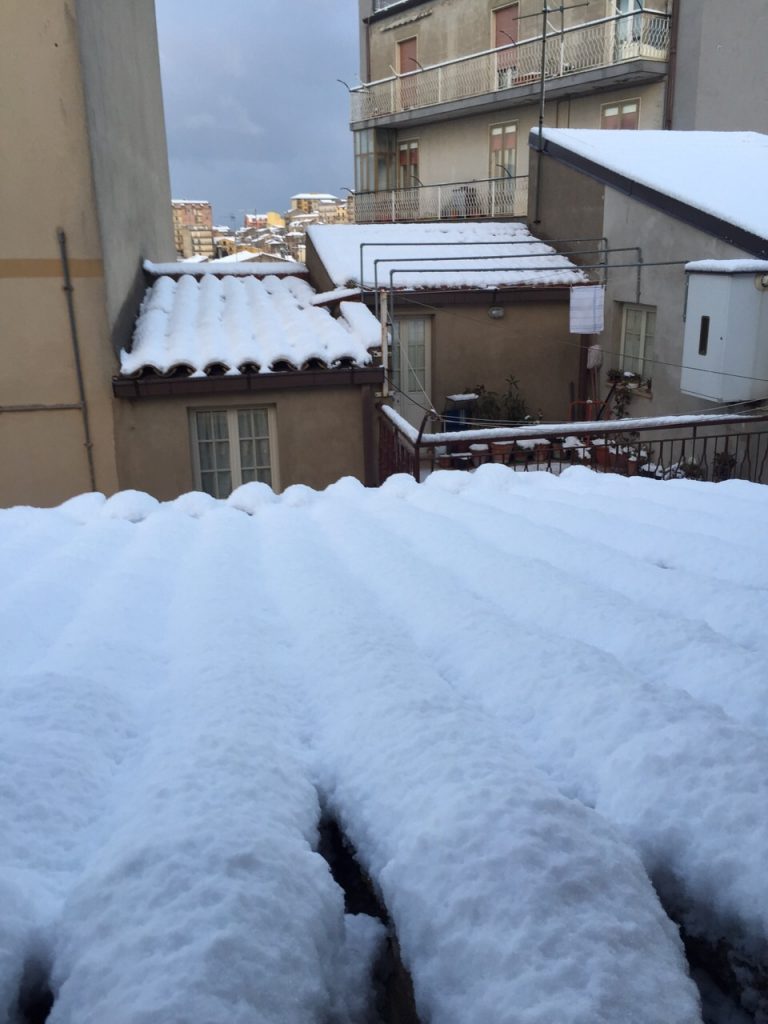 Neve: Ad Agira e Troina oggi 16 Gennaio scuole chiuse.