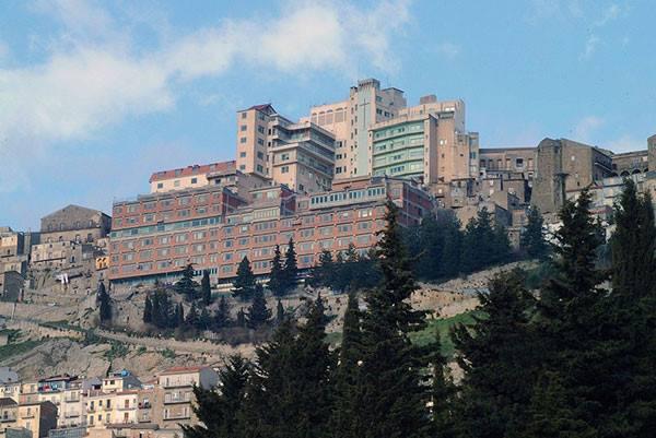 I dipendenti dell’Oasi di Troina occupano ad oltranza l’aula del Comune