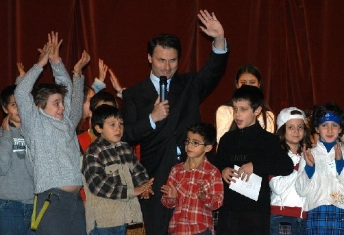 Unioni civili: On. Pagano “Renzi blocchi stepchild adoption, già la Francia torna indietro.”