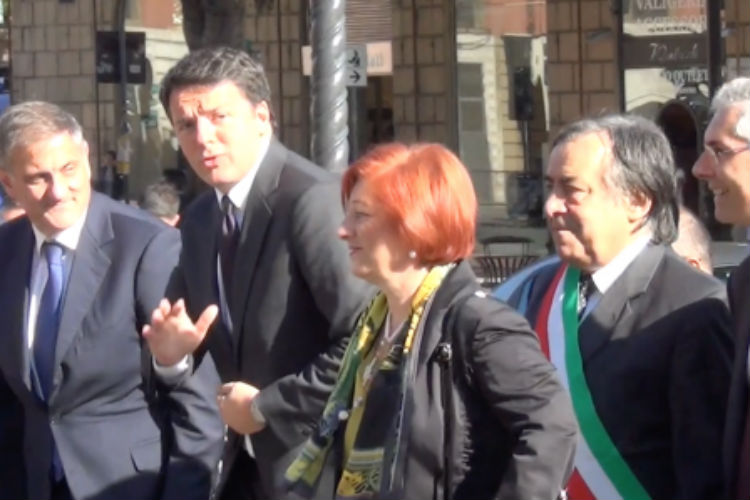 Renzi a Palermo: proteste di insegnanti e precari