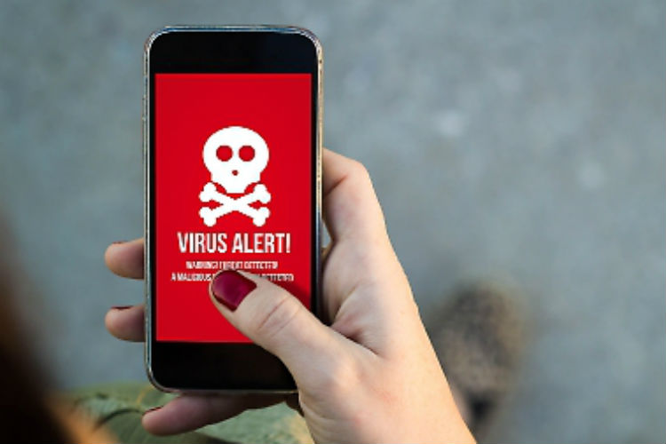 Unione Consumatori: attenzione a sms truffa, si attivano abbonamenti non richiesti