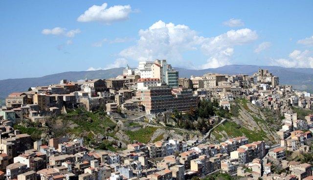 Coronavirus, al via i primi test rapidi nel Comune di Troina