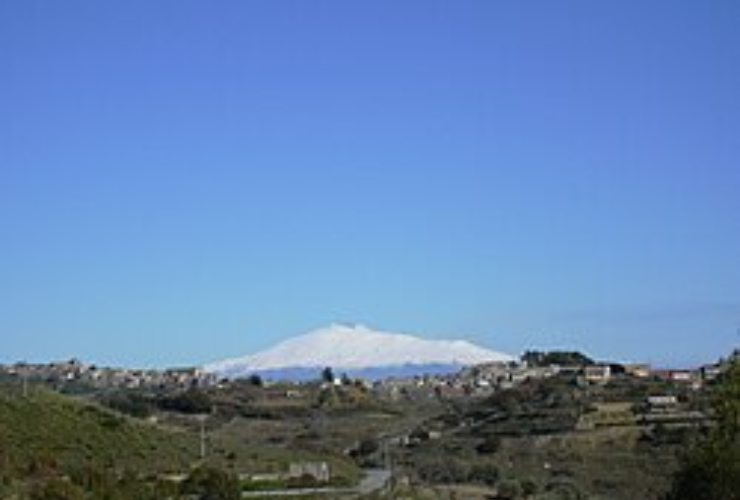 Aidone vista dall'alto - foto wikipedia - lagazzettaennese.it
