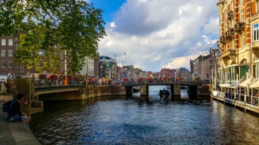 Amsterdam - foto web - lagazzettaennese.it