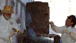 Blocco di cioccolato - foto flickr - lagazzettaennese.it