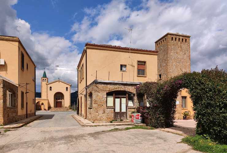 Borgo Cascino - foto wikimedia commons - lagazzettaennese.it