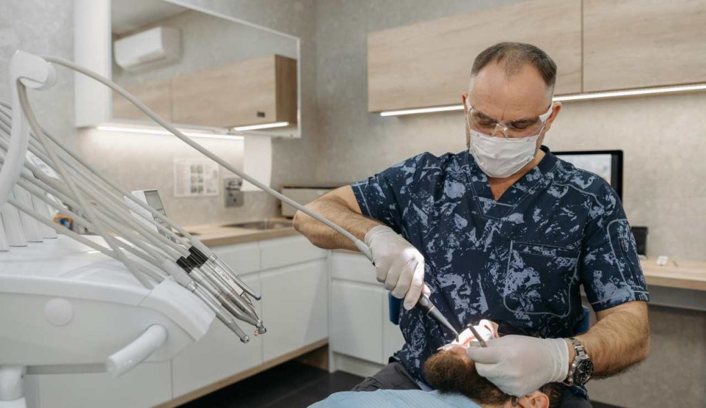 Dentista - foto pexels - lagazzettaennese.it