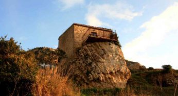 Vai a Enna e scopri la presenza del BORGO FANTASMA di Sicilia | In giro trovi palla di fieno e musica Western, zero uomini