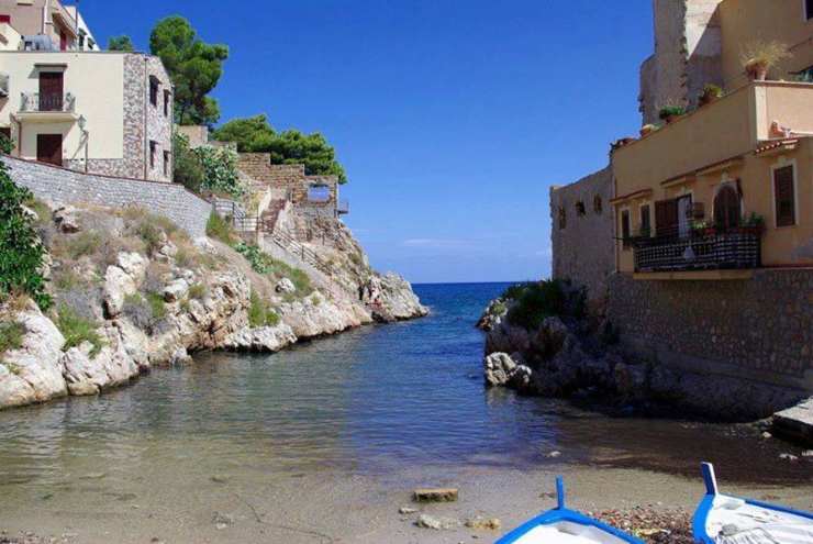 Fiordi Siciliani (Sant'Elia) PA - Fonte Facebook Sicilia foto di Vito Di Modica - lagazzettaennese.it