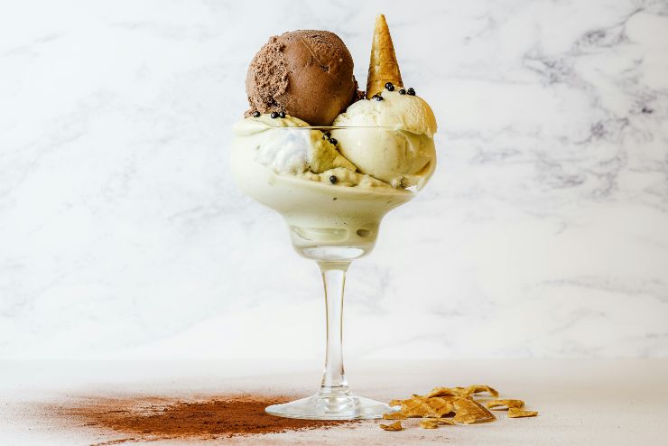 Gelato in coppetta - foto pexels - lagazzettaennese.it