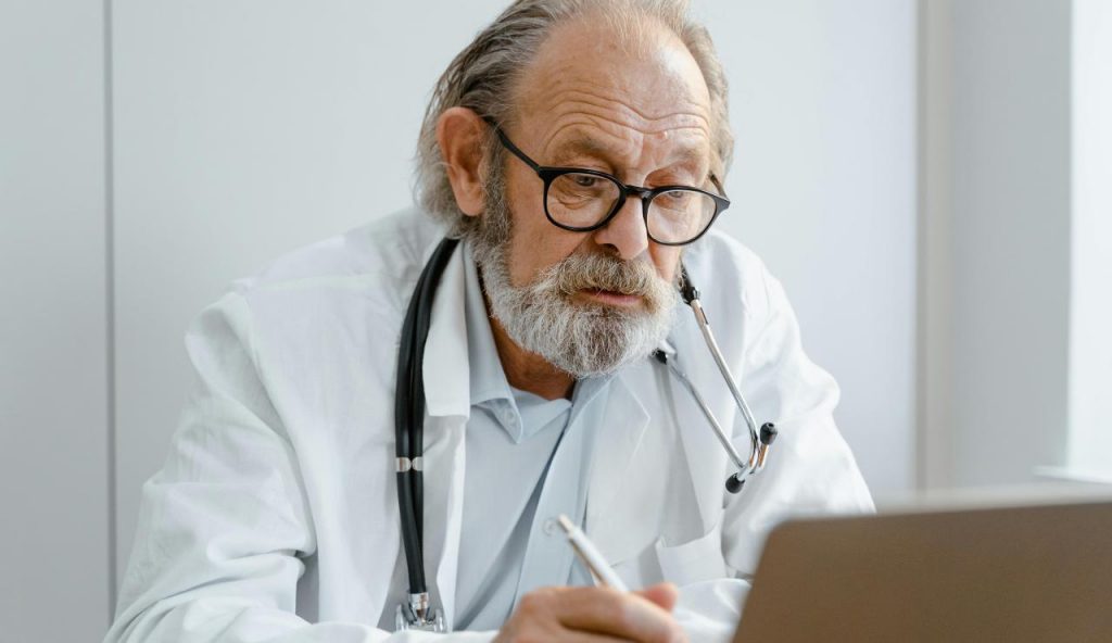 Medico - foto pexels - lagazzettaennese.it