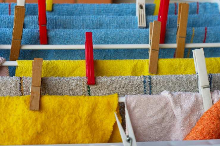 Panni stesi - foto flickr - lagazzettaennese.it