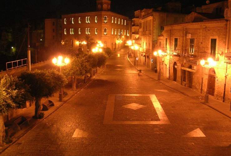 Piazza Dante, Butera - foto flickr - lagazzettaennese.it