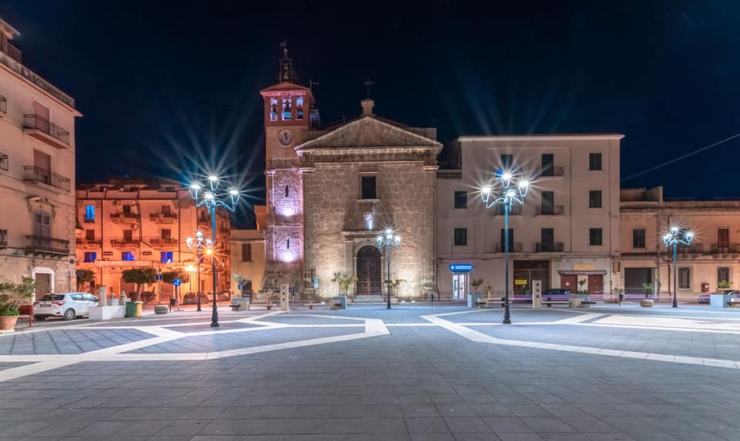 Piazza di Riesi - foto facebook @Gaetano Calì - lagazzettaennese.it