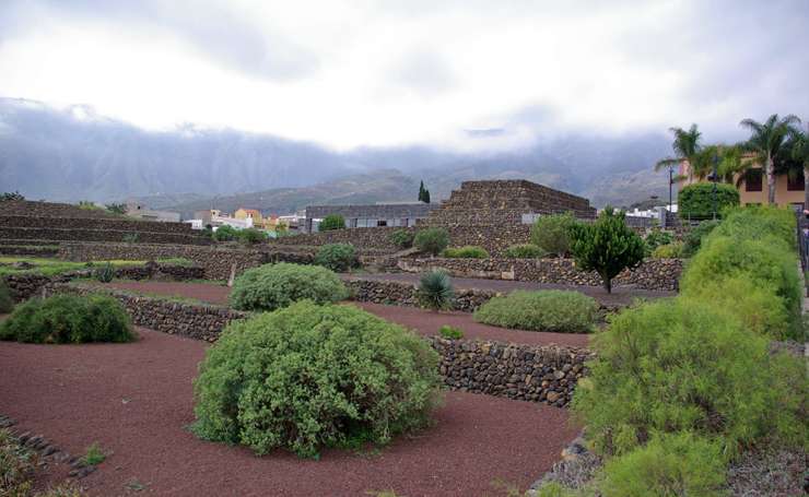 Piramidi siciliane - foto etna est @Berthold Werner - lagazzettaennese.it