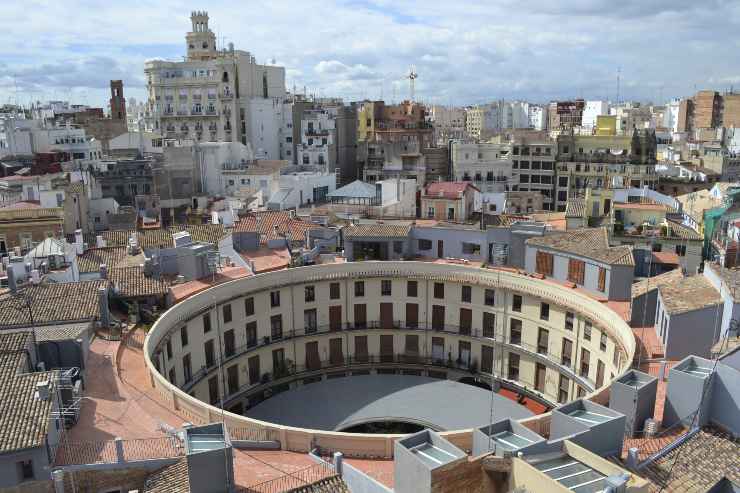 Plaza Redonda Valencia - foto wikimedia commons - lagazzettaennese.it