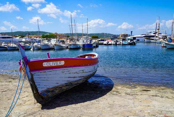 Porto di Saint-Tropez - foto pexels - lagazzettaennese.it