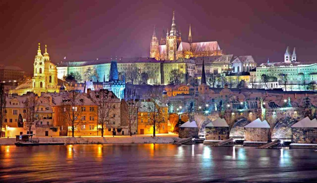 Praga - foto pexels - lagazzettaennese.it
