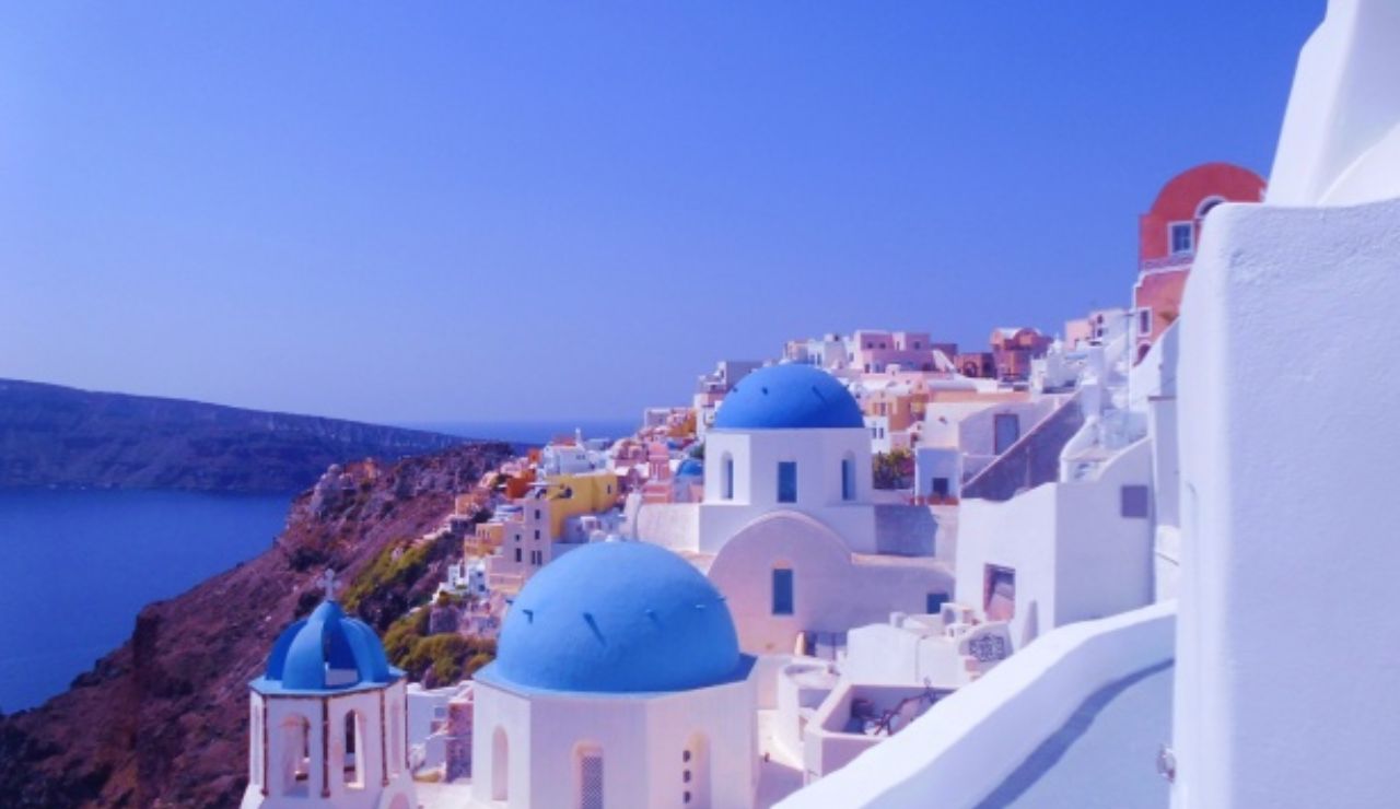 Santorini - foto web - lagazzettaennese.it