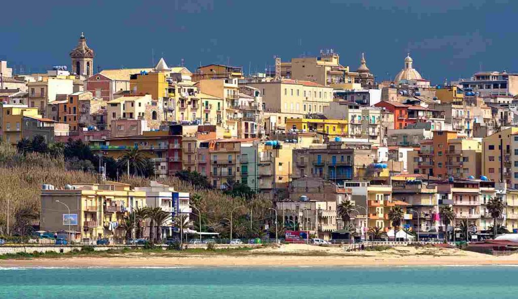 Scorcio di Gela - foto flickr - lagazzettaennese.it