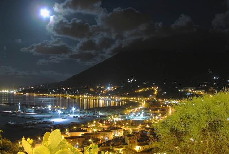 Termini Imerese di notte - foto flickr - lagazzettaennese.it
