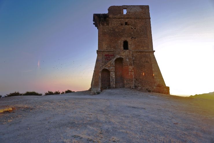 Torre di Manfria - foto wikimedia commons - lagazzettaennese.it