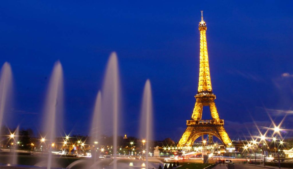 Tour Eiffel - foto wikimedia commons - lagazzettaennese.it