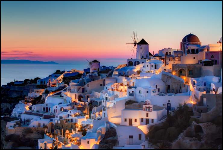 Tramonto ad Oia - foto flickr - lagazzettaennese.it