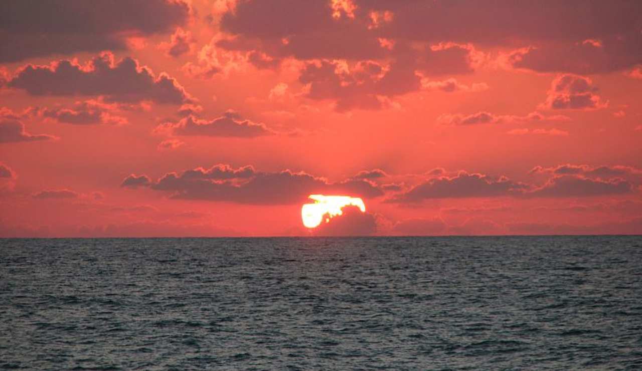 Tramonto - foto flickr - lagazzettaennese.it