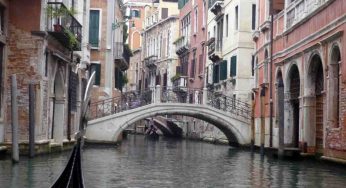 Non serve andare al Nord | La NUOVA VENEZIA è in Sicilia, questa laguna ne è la prova: per le gondole il discorso è diverso