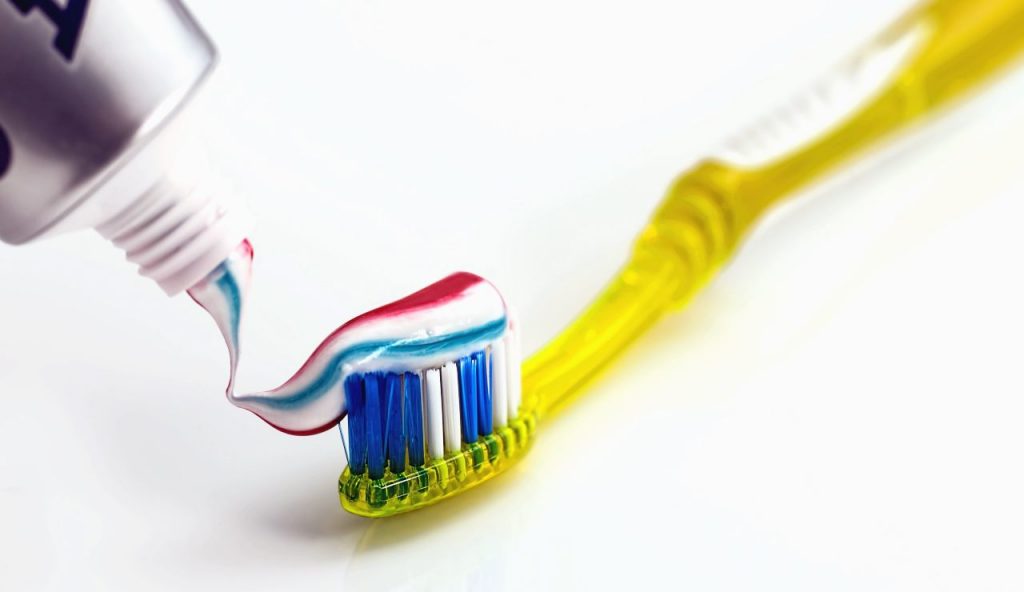 Dentifricio - foto pixnio - lagazzettaennese.it